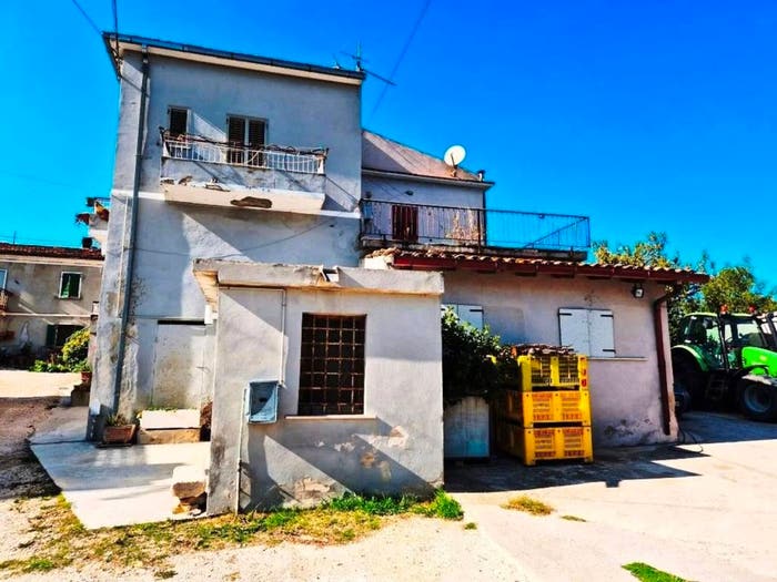 Casa con 5 locali in vendita in Strada Delle Cave No Number, Chieti Città, Chieti