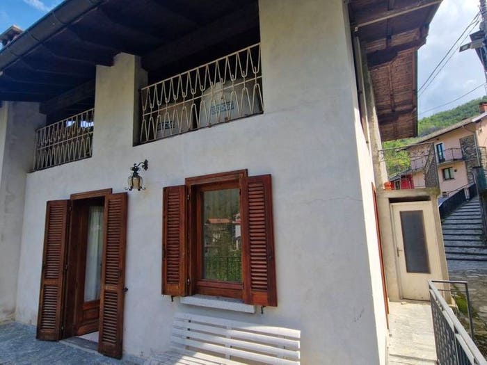 Casa quadrilocale in vendita in Via Sambughetto, Valstrona
