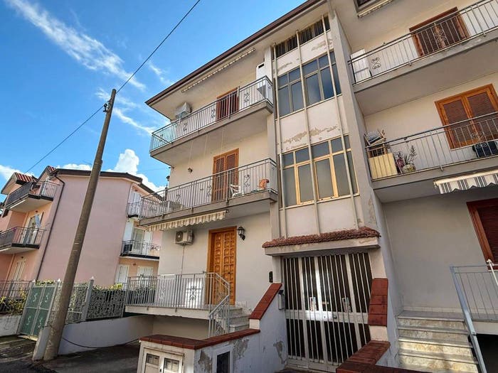 Appartamento trilocale in vendita in Via Giovanni Verga, Marina, Ascea