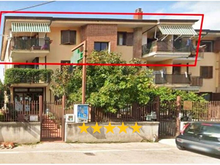 Appartamento con 5 locali in vendita in Via Iadevaia, Casertavecchia Casola, Caserta