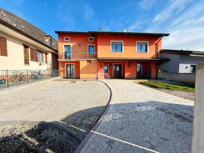 Casa con 6 locali in vendita in Via Vuanello, Centro, Nimis