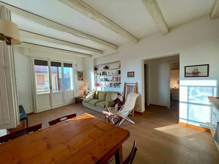 Appartamento con 5 locali in vendita in Via Mazzini, Centro, Orbetello