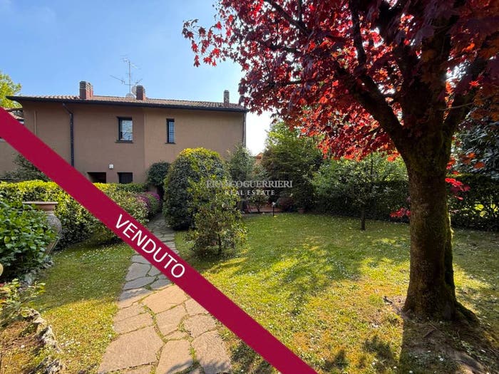Casa quadrilocale in vendita in Via Silvio Pellico, Lesmo