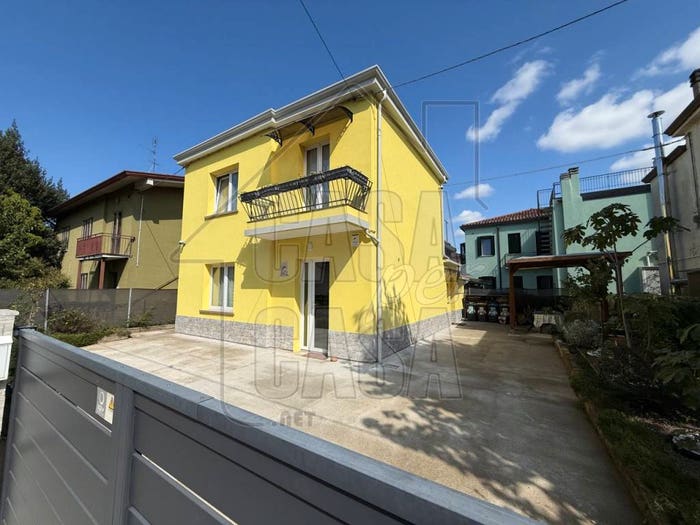 Casa con 5 locali in vendita in Via Ragusa, Santissima Trinità, Padova