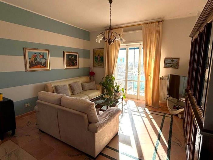 Appartamento quadrilocale in vendita in Via Vittorio Emanuele, Mondragone