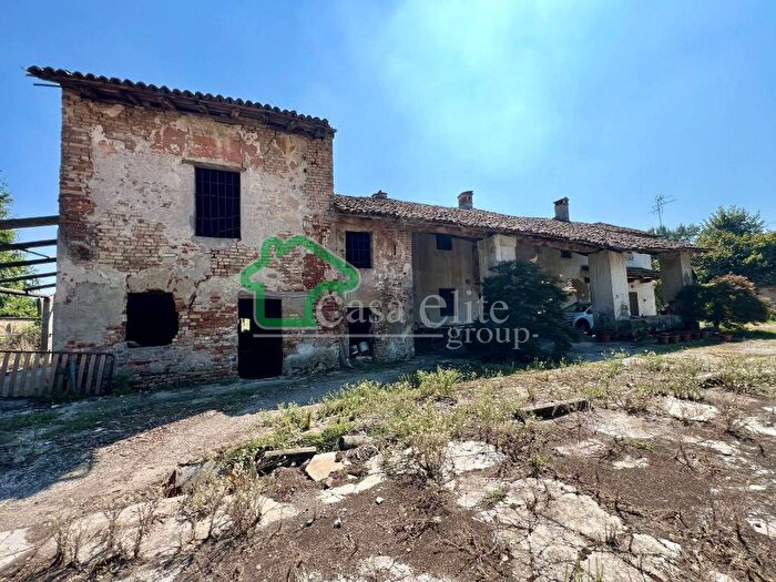 Casa con 6 locali in vendita in Via dell'Olmo, San Bernardo Olmo, Lodi