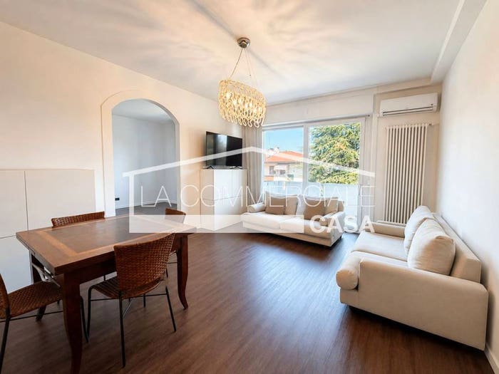 Appartamento con 6 locali in vendita in Via Goffredo Mameli, Frescada, Preganziol