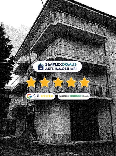 Appartamento con 6 locali in vendita in via A Miceli, Centro, San Pietro a Maida
