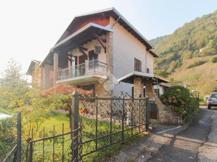 Casa con 6 locali in vendita in Via Mocenigo, Vestone