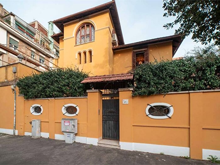 Casa con 6 locali in vendita in Via Felice Cavallotti, Monteverde Vecchio, Roma
