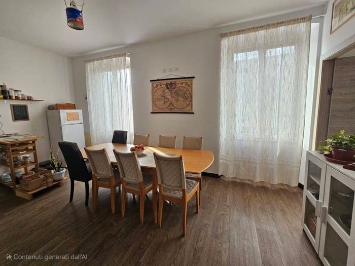 Appartamento trilocale in vendita in Via Sestri, Sestri Ponente, Genova
