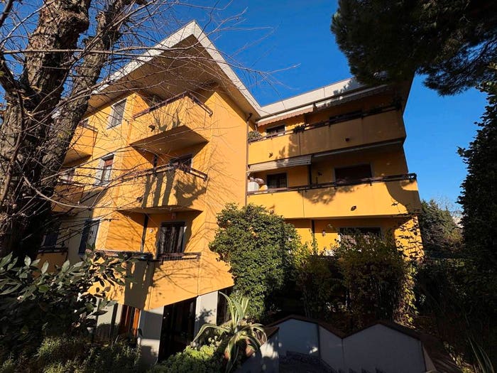 Appartamento trilocale in vendita in Via Giacomo Puccini, Centro, Lainate