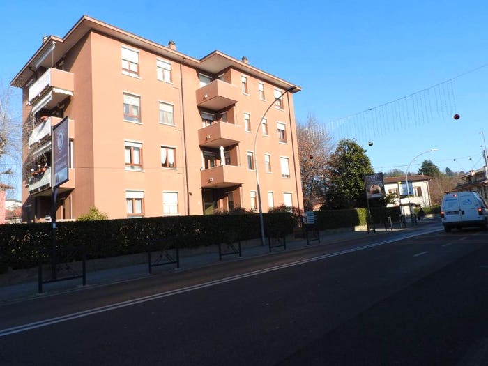 Appartamento trilocale in vendita in Via Alcide De Gasperi, Centro, Merate