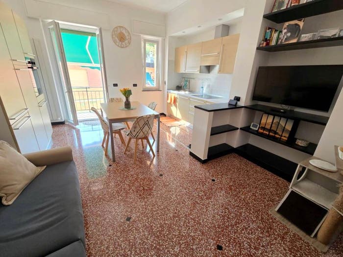 Appartamento con 5 locali in vendita in Via Villini Ambrogio Negrone, Pra', Genova