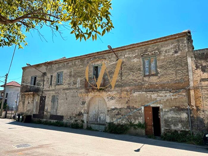 Casa con 6 locali in vendita in Via Cardinale di San Severino, Casertavecchia Casola, Caserta