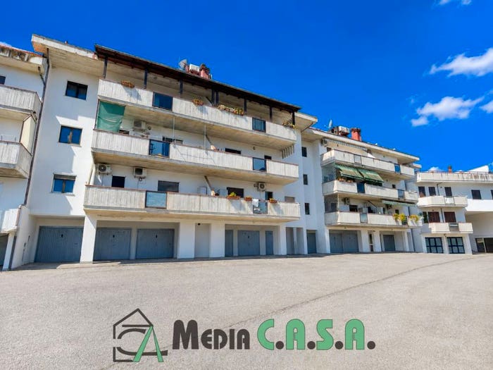 Appartamento con 5 locali in vendita in Via della Stazione, Caselle, Maltignano