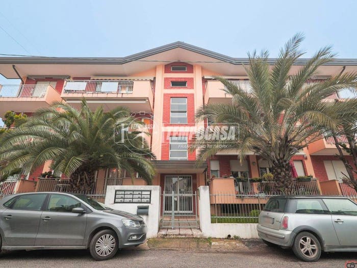 Appartamento trilocale in vendita in Viale Siracusa, Fontanelle, Riccione