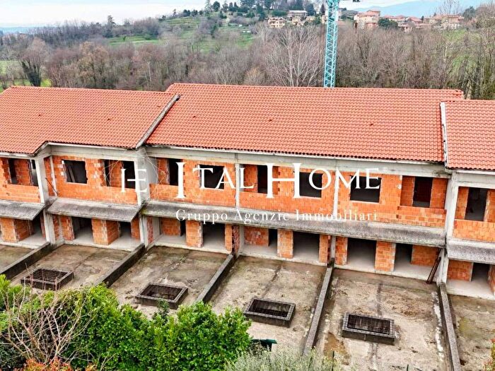 Casa con 5 locali in vendita in VIA XXV APRILE, Centro, Barzanò