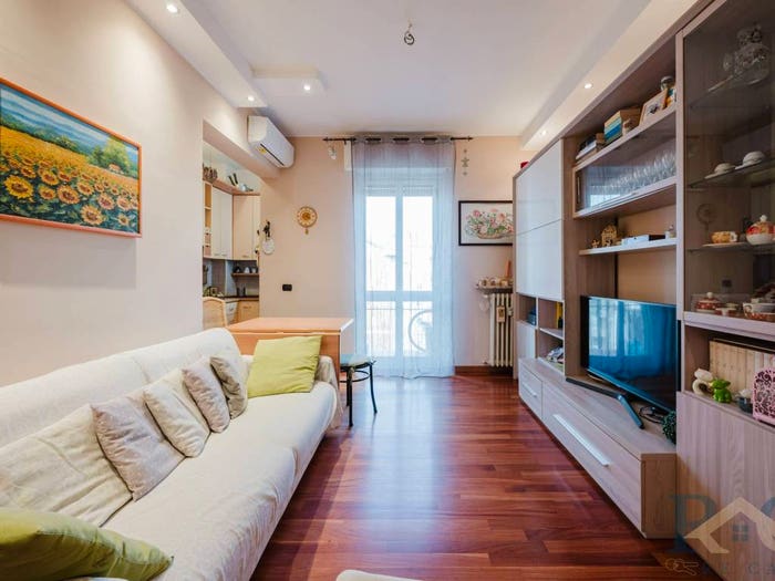 Appartamento trilocale in vendita in Via Marco d'Agrate, Corvetto, Milano