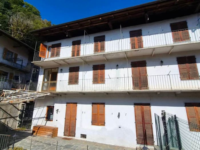 Casa con 6 locali in vendita in Via Principale in Cevola, Centro, Varallo