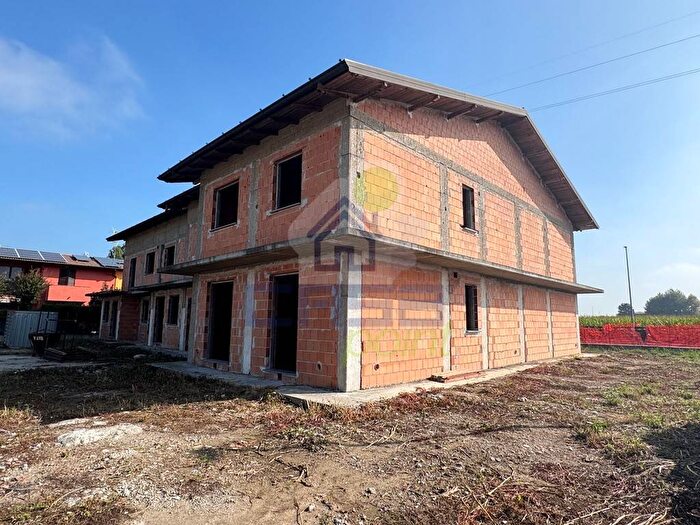 Casa in vendita in Via Paolo Borsellino n°, Pozzaglio ed Uniti