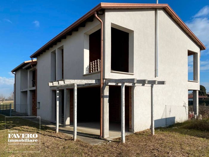 Casa quadrilocale in vendita in Via Rovine, Bojon Lova, Campolongo Maggiore
