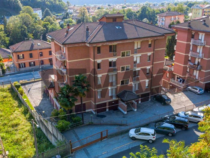 Appartamento bilocale in vendita in Centro, Luino