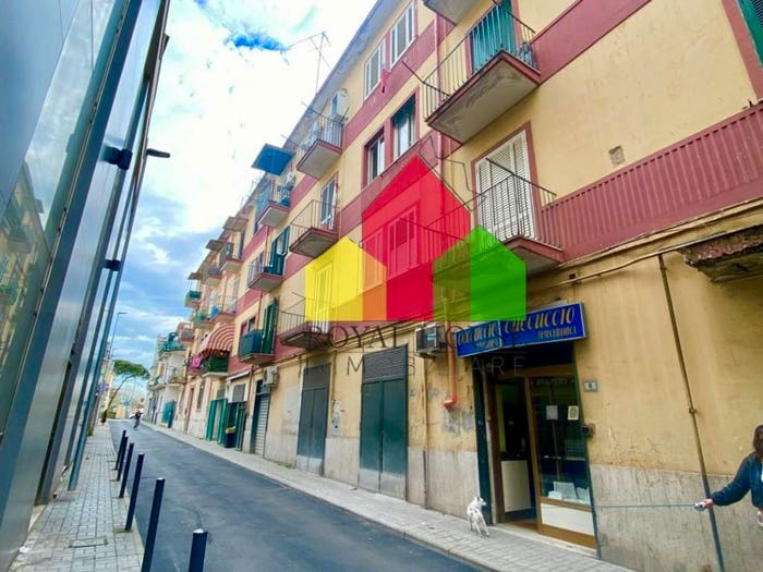 Appartamento trilocale in vendita in Via Duca d'Aosta, Grumo Nevano