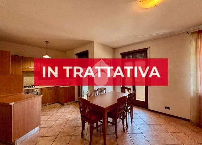 Appartamento trilocale in vendita in Via Dossobuono, Centro, Sommacampagna