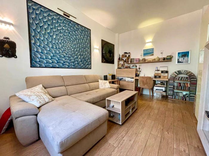 Appartamento quadrilocale in vendita in Via Silvio Bellotti, Marassi, Genova