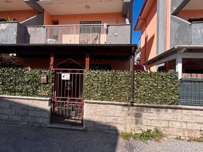 Casa quadrilocale in vendita in Via Karl Marx, Centro, Mendicino
