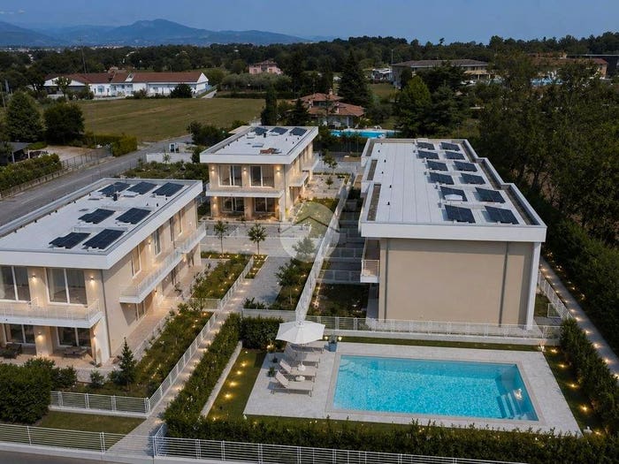 Casa trilocale in vendita in Via Posteghe, Crociale, Manerba del Garda