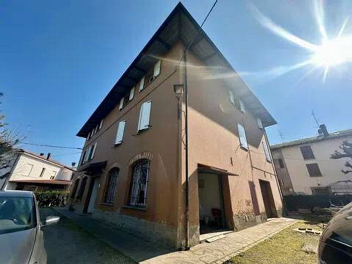 Casa con 6 locali in vendita in Via Lunga, Castelvetro di Modena