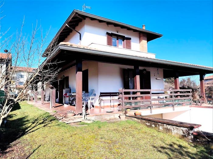 Casa con 5 locali in vendita in Via Leonardo da Vinci, Centro, Borgo Ticino