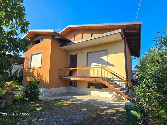 Casa quadrilocale in vendita in Via Pietro Cattaneo, Centro, Favria