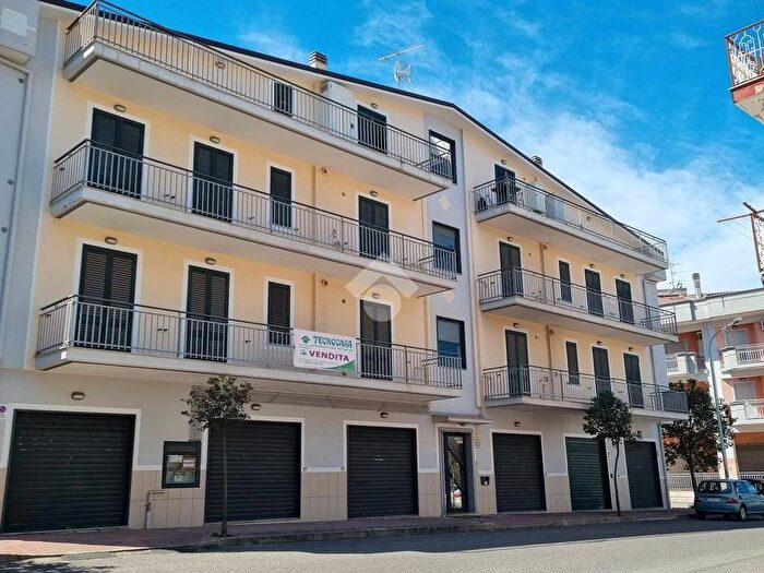 Appartamento trilocale in vendita in Via Gottardo, Rossano Stazione, CoriglianoRossano