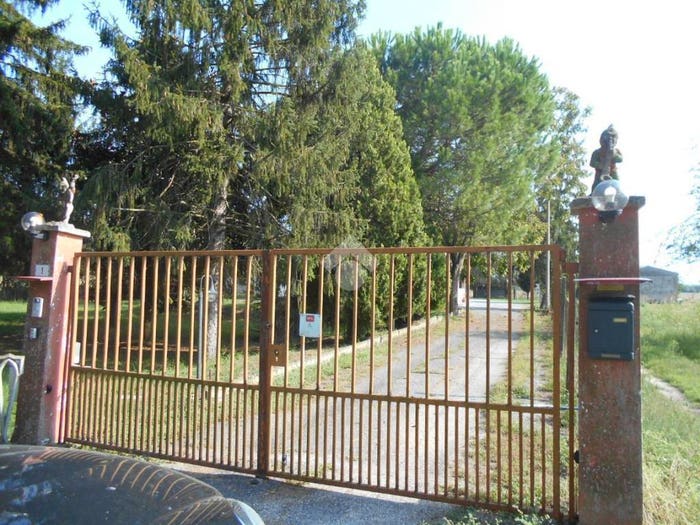 Casa con 5 locali in vendita in via trieste, Comacchio Città, Comacchio
