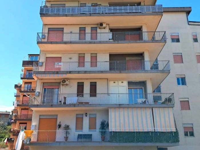 Appartamento quadrilocale in vendita in Via Liberazione, Carlentini Nord, Carlentini