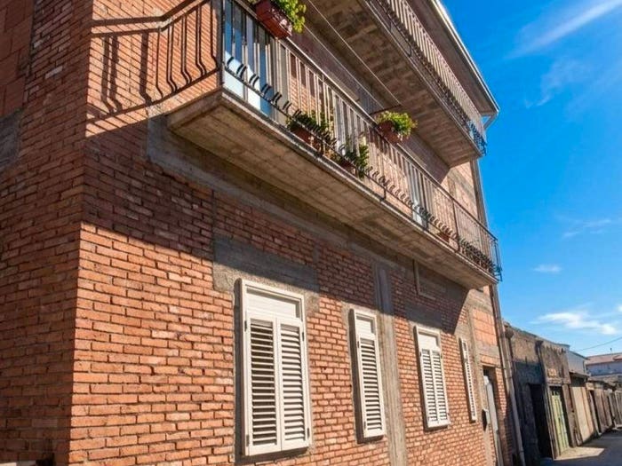 Casa con 6 locali in vendita in Via Vanella Mojo, Moio Alcantara