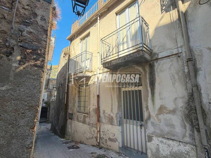 Appartamento trilocale in vendita in Strada Provinciale, Giampilieri, Messina
