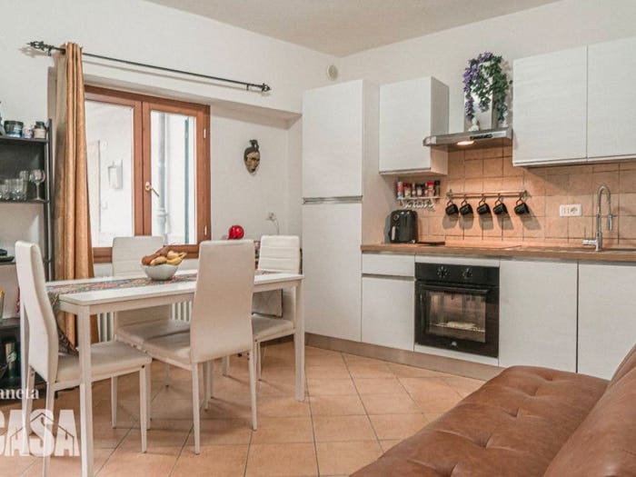 Casa quadrilocale in vendita in Piazza della Libertà monte castello, Monte Castello, Mercato Saraceno