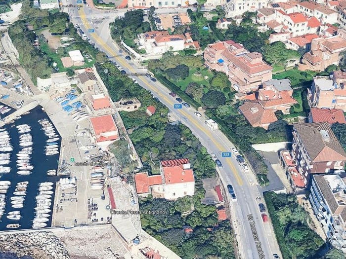 Appartamento con 6 locali in vendita in Antignano Banditella, Livorno