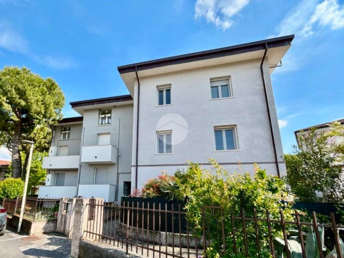 Appartamento trilocale in vendita in Via rio torto, Rivoltella, Desenzano del Garda