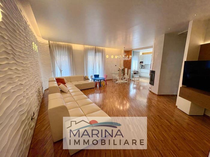Appartamento trilocale in vendita in Viale Mediterraneo, Sottomarina, Chioggia