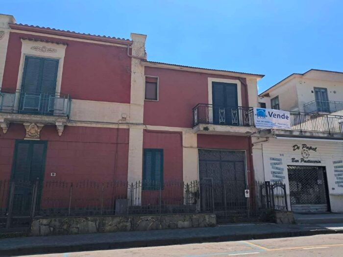 Appartamento trilocale in vendita in Via Costantinopoli, Somma Vesuviana