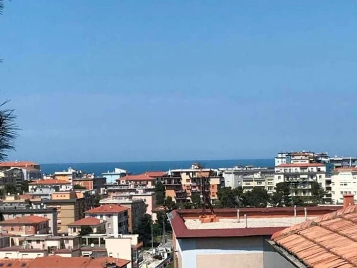 Appartamento con 6 locali in vendita in Via Asiago, Adriatico, Ancona