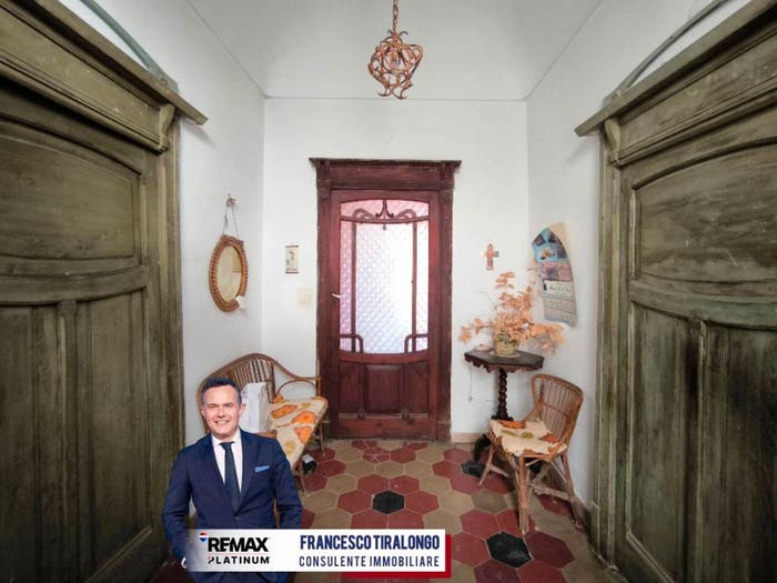 Casa con 5 locali in vendita in Buscemi