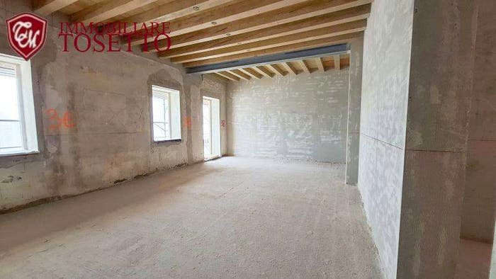 Appartamento con 5 locali in vendita in Borgo Berga, Vicenza
