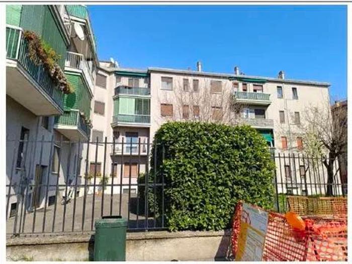 Appartamento trilocale in vendita in Via Di Vittorio Giuseppe, Corsico