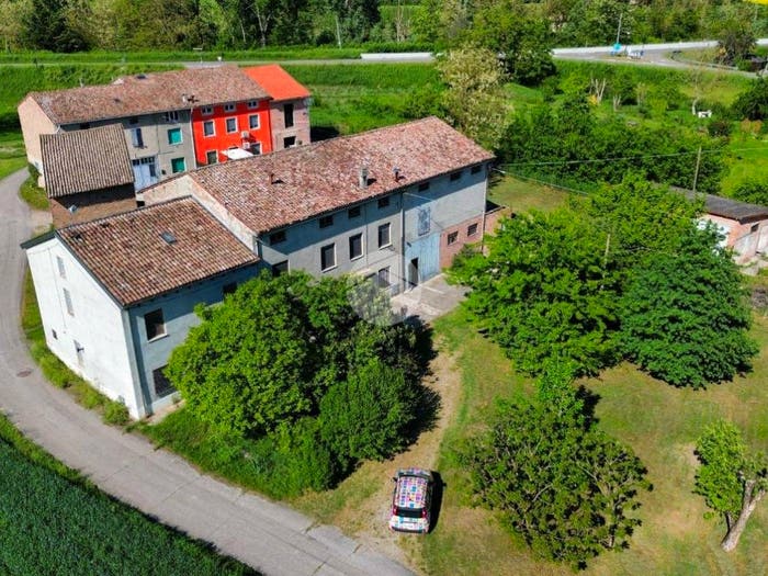 Casa con 6 locali in vendita in Frazione Trai, Trai, Colorno